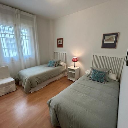 2 Bedroom Apartment By Guadalquivir River Sevilla Exterior foto